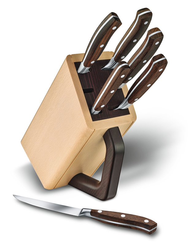 Набор из 6 кованых приборов VICTORINOX: нож для стейка, нож сантоку, разделочный нож, нож шеф-повара, нож для хлеба и ножницы, в подставке из древесины бука высотой 38,2 см Набор из 6 кованых приборов VICTORINOX: нож для стейка, нож сантоку, разделочный нож, нож шеф-повара, нож для хлеба и ножницы, в подставке из древесины бука высотой 38,2 см