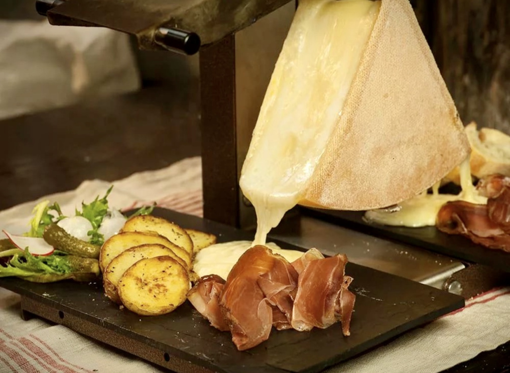 Раклет большой_в действии_1.jpeg