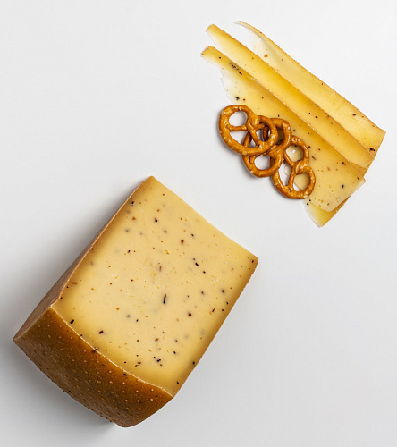 Ле Трюф Свисс п/твердый 51% жирности, 1.74кг (1/4 головы) Ле Трюф Свисс п/твердый 51% жирности, 1.74кг (1/4 головы)