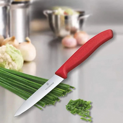 Нож Victorinox Swiss Classic для овощей и фруктов, лезвие 10 см прямое, красный Нож Victorinox Swiss Classic для овощей и фруктов, лезвие 10 см прямое, красный